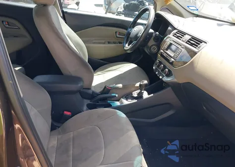 2016 Kia Rio Ex z USA, uszkodzony, nr VIN KNADN4A37G6627642